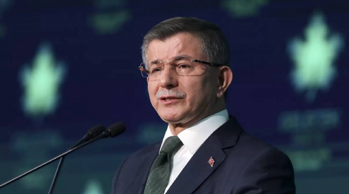 Ahmet Davutoğlu maddi sıkıntılar yaşadığını açıkladı: Eşimle çalışarak kendi yağımızda kavruluyoruz