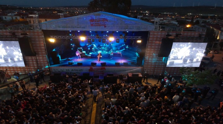 Alaçatı Ot Festivali nde Duman İzdihamı