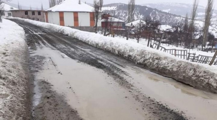 Alevi köyünün yolları yapılmıyor