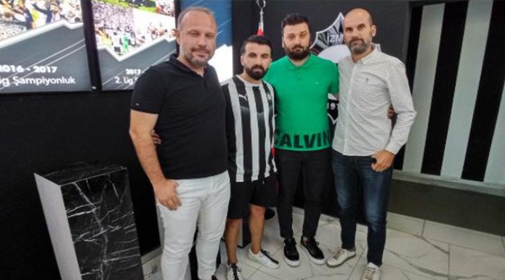 Altay imzaları attırıyor