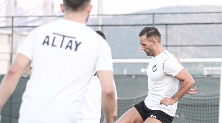 Altay, 36 oyuncuyla çalışıyor