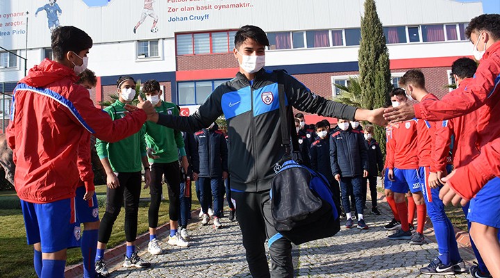 Altınordu da A Takım a yükselen Furkan a tören