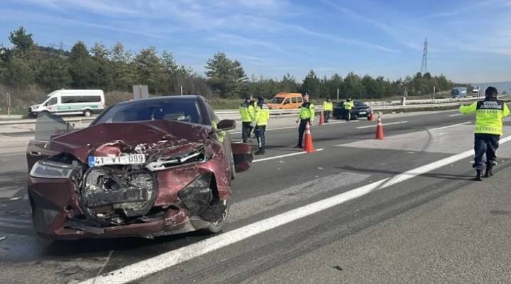 Anadolu Otoyolu nda kaza: 1 çocuk öldü, 4 kişi yaralandı