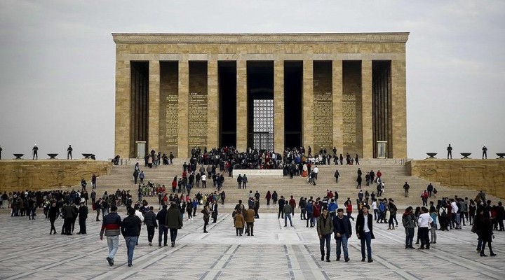 Anıtkabir Komutanlığı hakkında suç duyurusu!