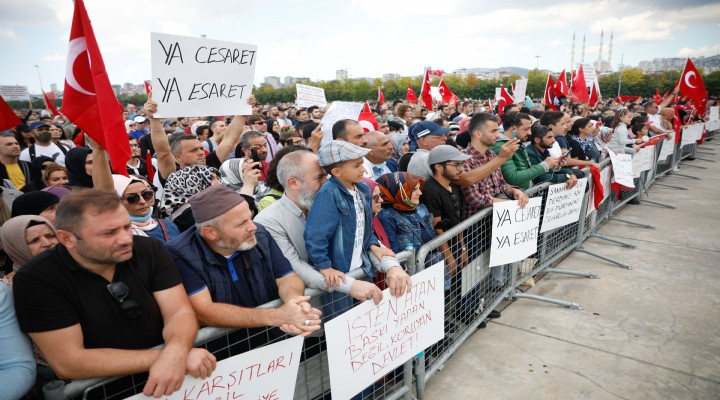 Aşı karşıtlarından  lebalep  miting!