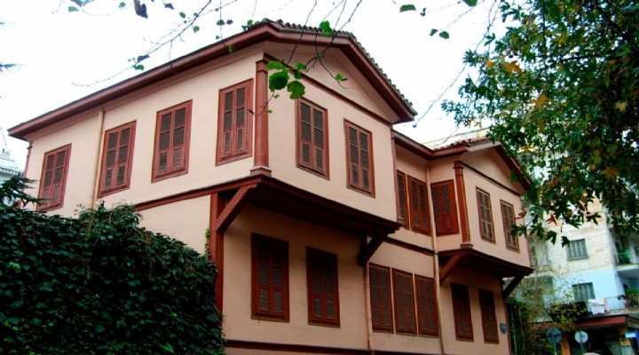 Atatürk’ün doğduğu evde restorasyon zevksizliği