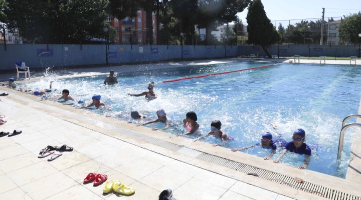 Aydın Büyükşehir Belediyesi nin yüzme kursları başladı!