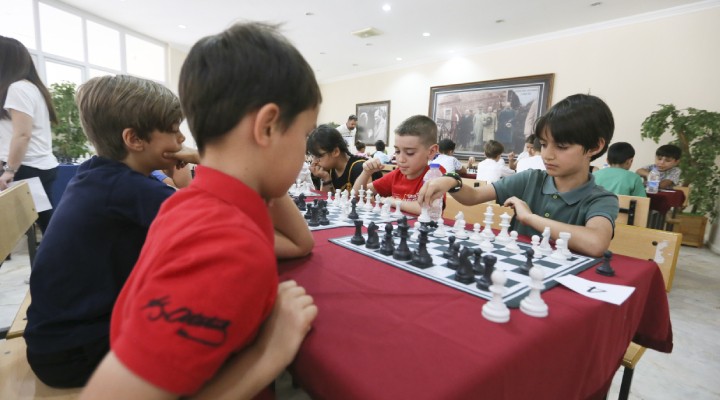 Aydın Büyükşehir genç satranççılar yetiştiriyor!