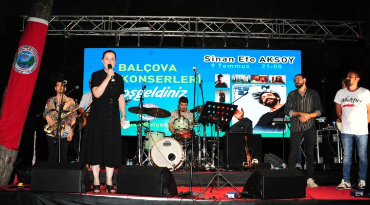 Balçova da çim konserleri... Çok özlemişiz!