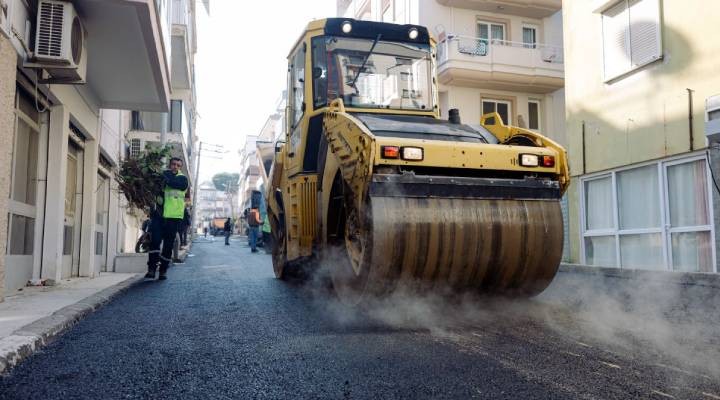 Balçova’da asfalt ve kaldırım çalışmaları aralıksız sürüyor
