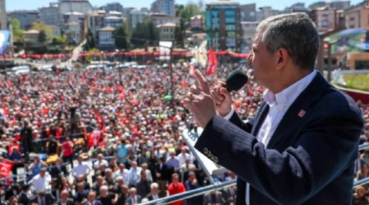 Balıkesir de  Millet İradesine Sahip Çıkıyor  mitingi: Yurttaşlar meydanı doldurdu