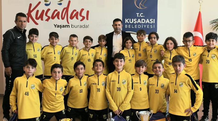 Başarılı sporculardan Başkan Günel e ziyaret