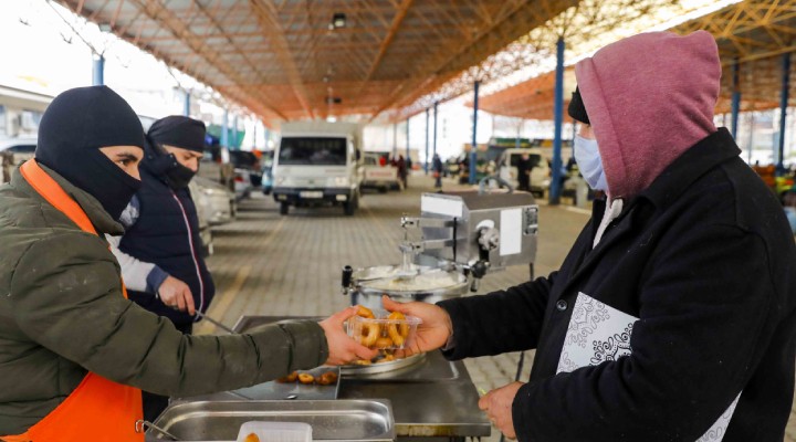 Başkan Yetişkin Gara’da şehit düşen vatandaşlar için lokma döktürdü