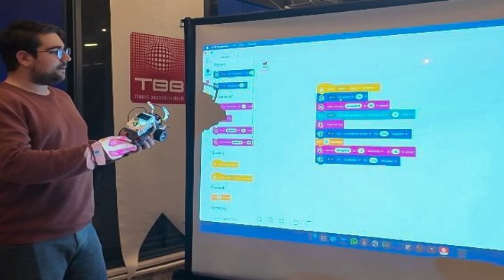 Başkan Yetişkin geleceğin teknolojisini gençlerle buluşturuyor