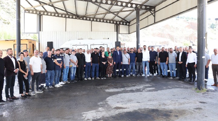 Başkan Yıldız personelle bayramlaştı