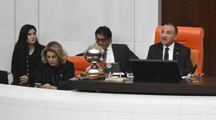 Başkanlık Divanı oluşmadı, Meclis toplanamadan kapandı