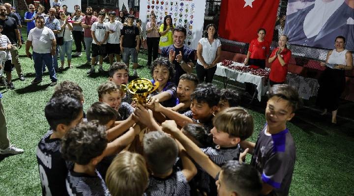 Bayraklı da U-12 Cup ta şampiyon belli oldu