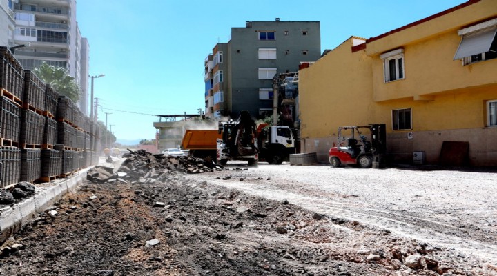 Bayraklı da asfaltlama seferberliği