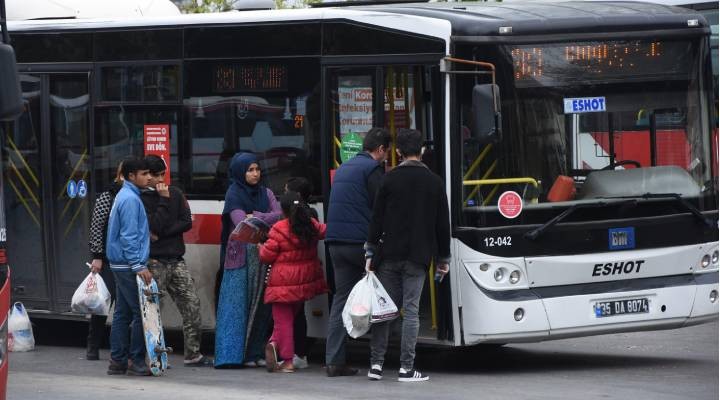 Belediye otobüslerinde maske uyarısı