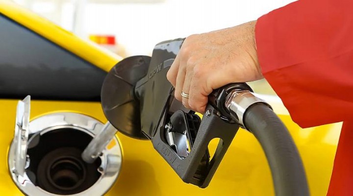 Benzin ve motorine indirim geldi