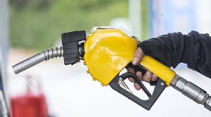 Benzine yarından itibaren bir indirim daha geliyor