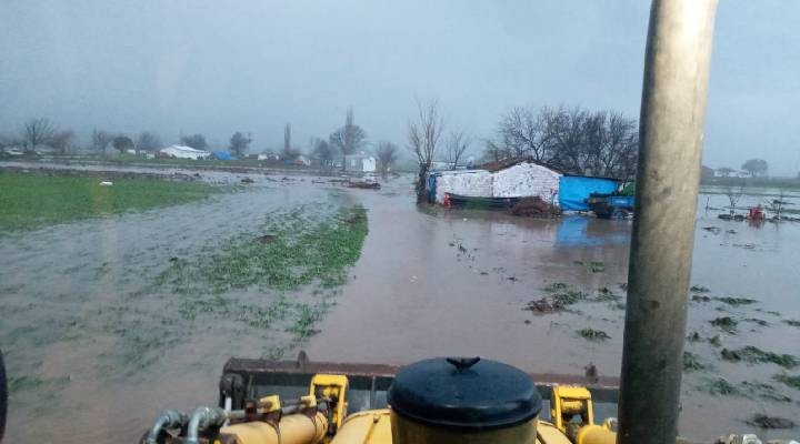 Bergama Belediyesi den sele anında müdahale