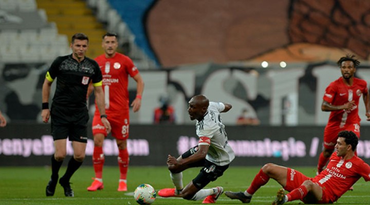 Beşiktaş a Antalyaspor şoku