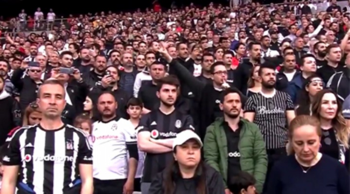 Beşiktaş maçında sessiz protesto.. Herkes sustu!