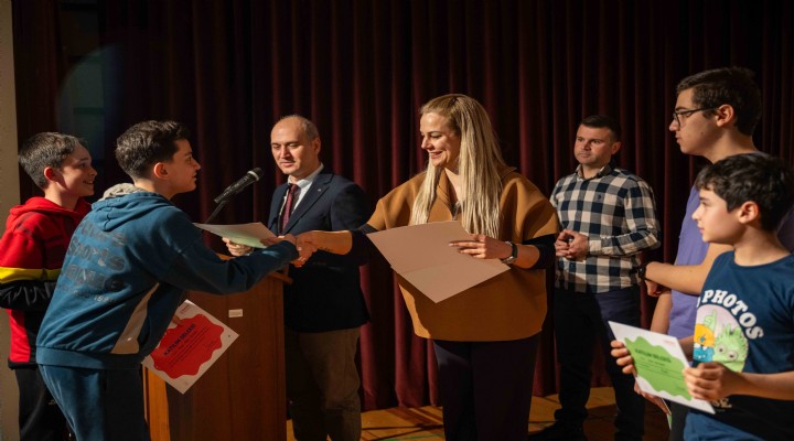 Bilimle büyüyen Bornova’da 179 genç sertifikalarını aldı