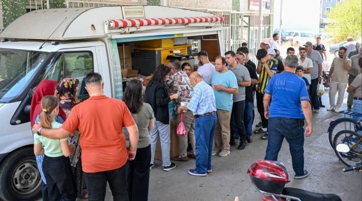 Bornova Belediyesi şehitlerini unutmuyor