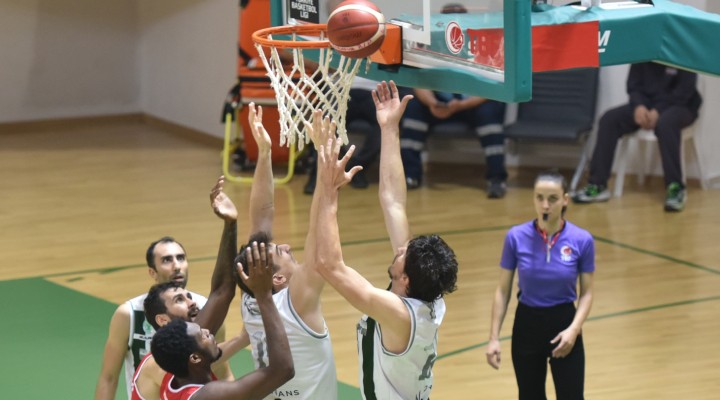 Bornova Belediyespor 2 de 2 yaptı