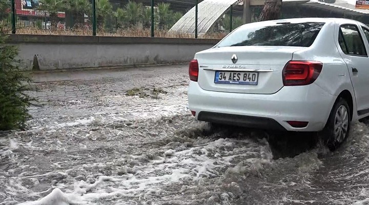 Bornova yağmura teslim