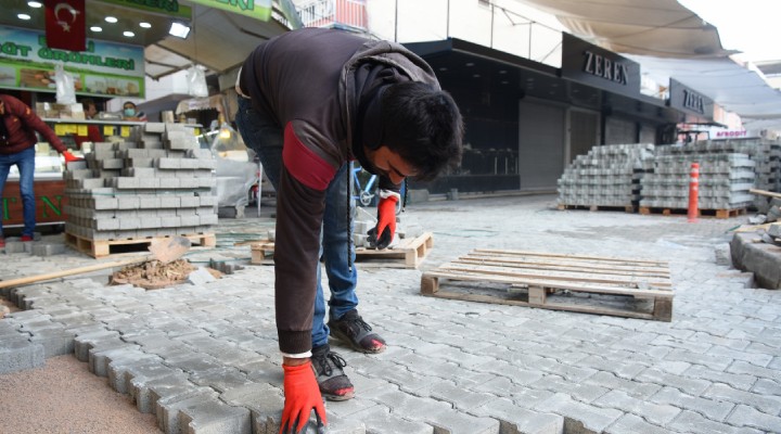 Bornova’da yol hamlesi sürüyor