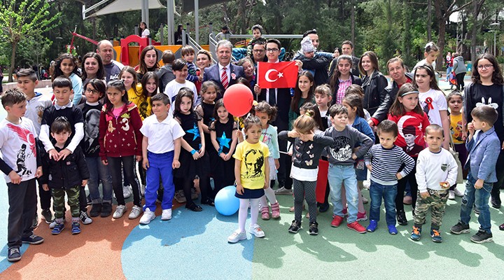 Bornovalı çocuklara ara tatil hediyesi