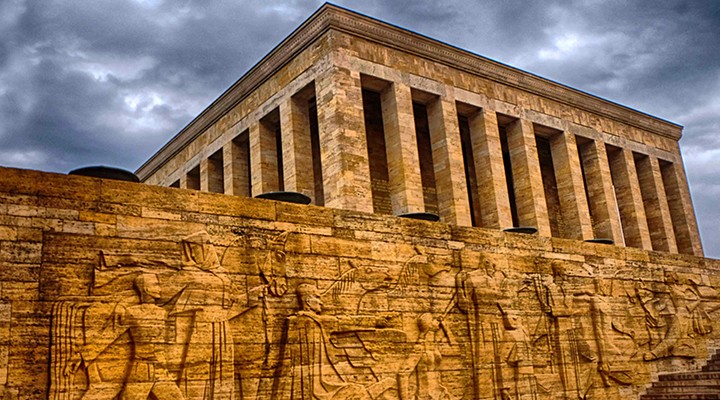 Buca da anıtkabir sergisi..