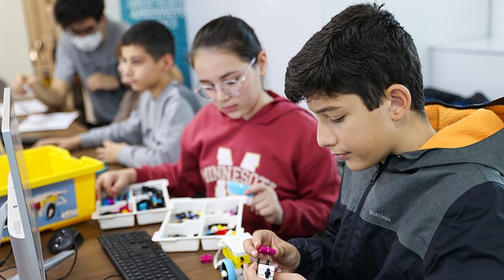 Buca’da robotik kodlama kurslarına yoğun ilgi
