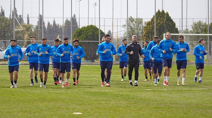 Bucaspor 1928 evinde oynuyor