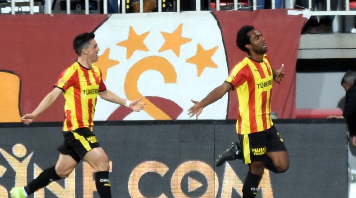 Göztepe lider Sivasspor a konuk oluyor