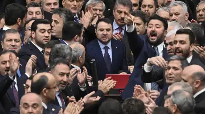 CHP den Akın Gürlek e yanıt:  Koruma ordusu olmadan... 