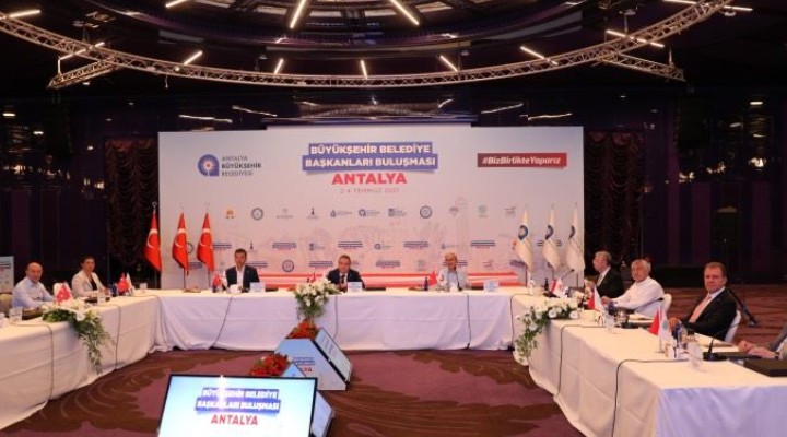 CHP li başkanlar Antalya da toplandı
