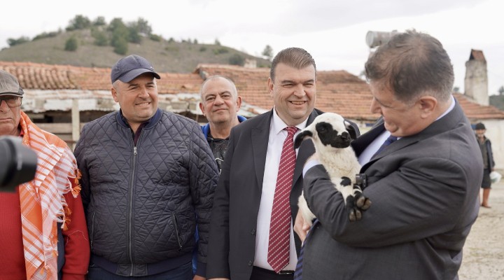 Cemil Tugay ve İsmail Yetişkin Seferihisarlılar la buluştu