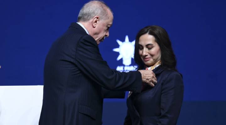 Çerçioğlu nu ilk yazan gazeteciden yeni iddia: 8 CHP li belediye daha AK Parti ye geçiyor