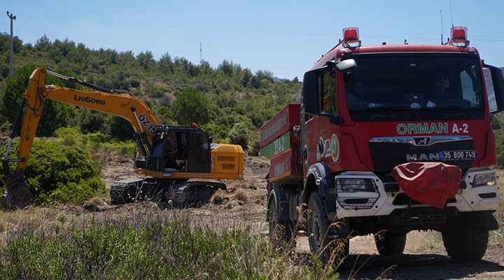 Çeşme Alaçatı Port bölgesinde müdahale sürüyor