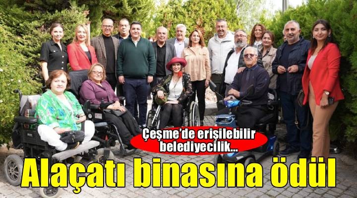 Çeşme Belediyesi Alaçatı Ek Hizmet Binası Kırmızı Bayrak Ödülü aldı