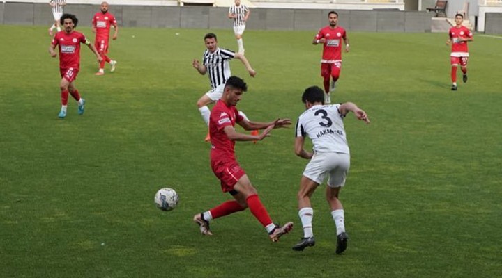 Çeşme Belediyespor BAL da kaldı...