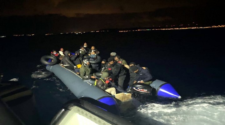 Çeşme açıklarında 34 kaçak sığınmacı yakalandı