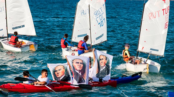 Çeşme de Atatürk coşkusu