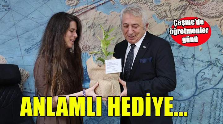 Çeşme de öğretmenlere anlamlı hediye