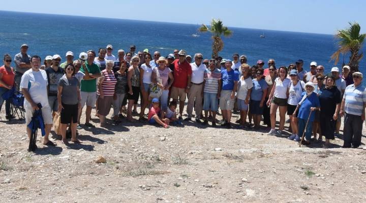 Çeşme de piknikli protesto