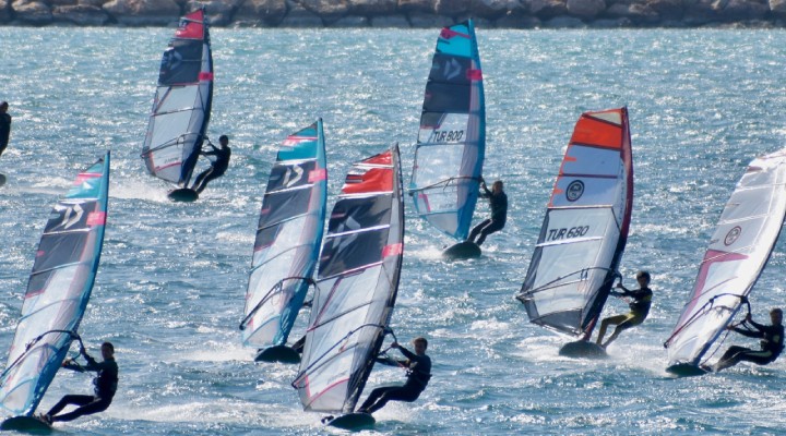 Çeşme de windsurf heyecanı!